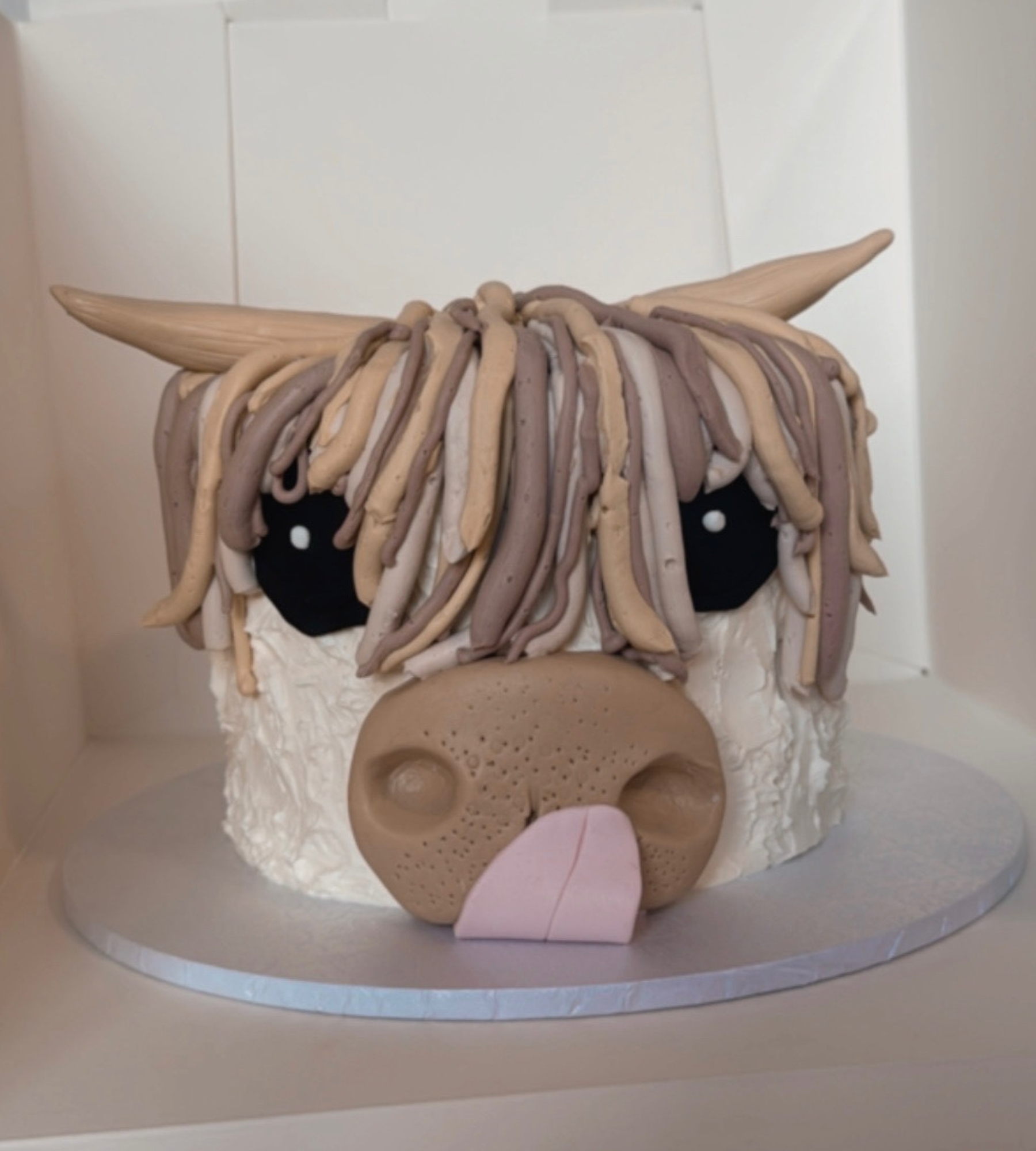 Custom Cakes